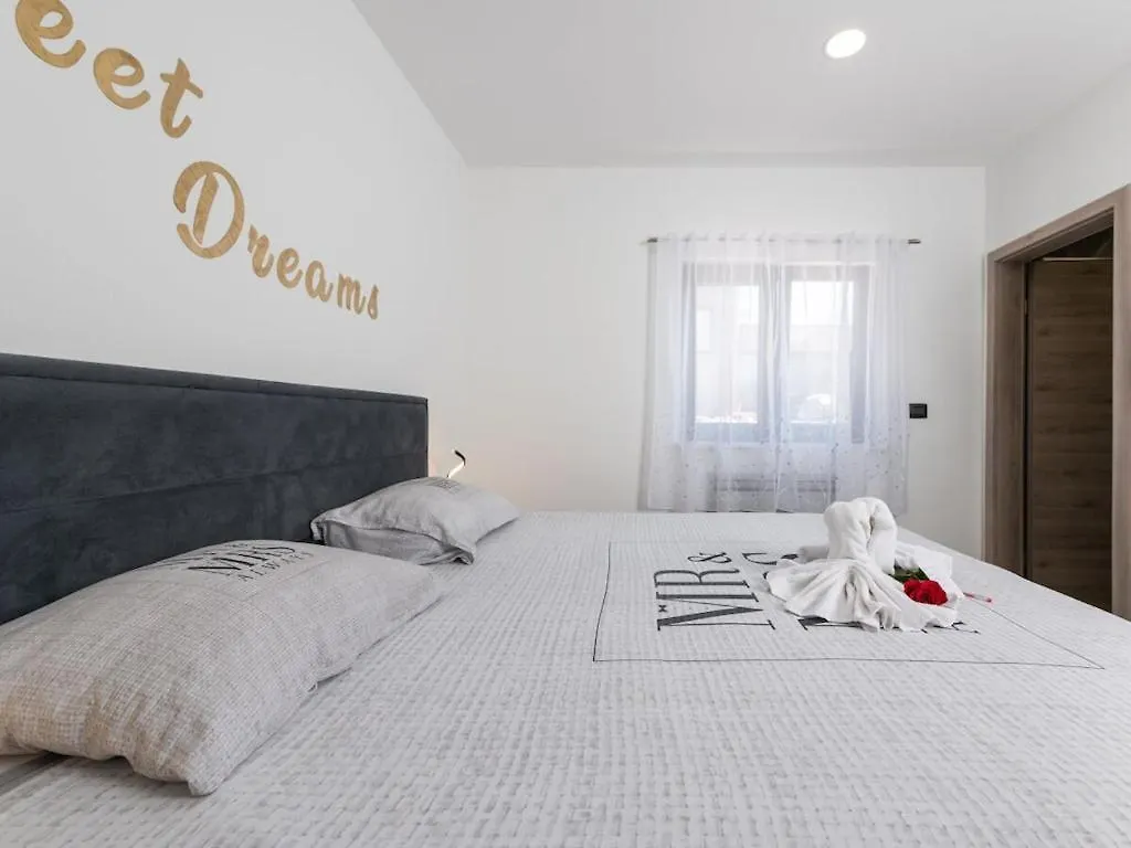 Villa In Upani I With Swimming Pool Ruzici  Croatia